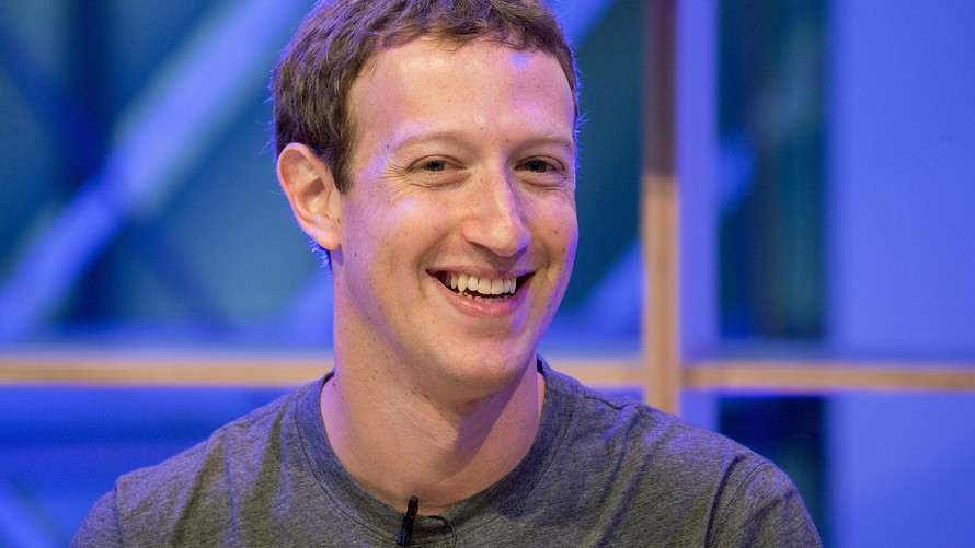 Parlamento convoca Zuckerberg para esclarecer vazamentos no Facebook