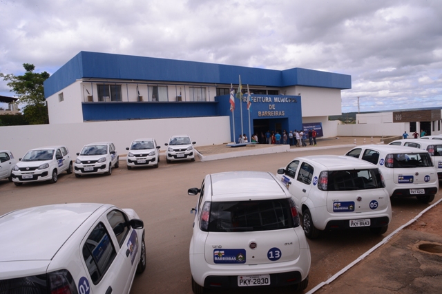 Prefeitura de Barreiras ganha 27 novos veículos
