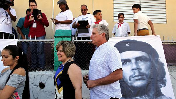 Depois de quase 60 anos, família Castro deixa o poder em Cuba