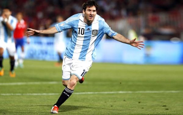Messi completa 31 anos sob pressão dos argentinos