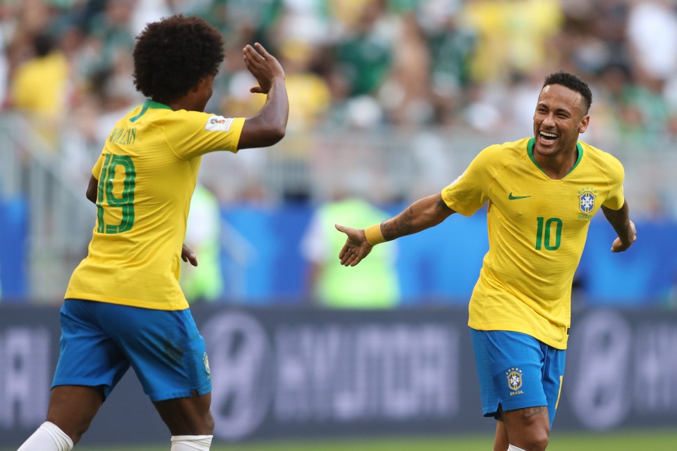 Com show de Neymar, Brasil despacha o México