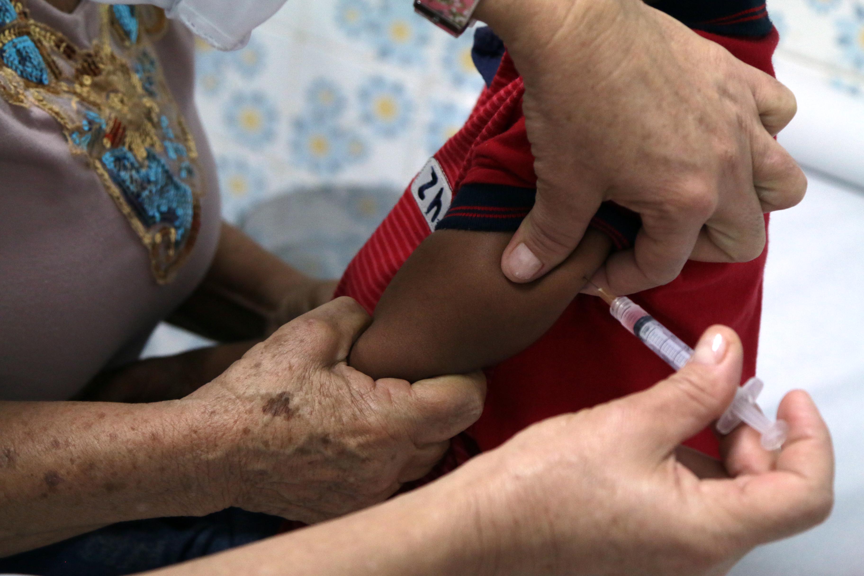 Vacinação contra a pólio e sarampo atinge 6 mil crianças em Salvador