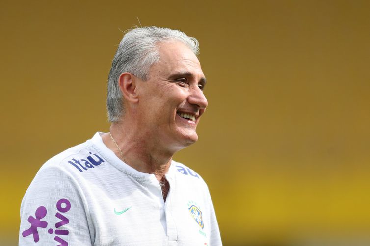 Tite convoca seleção para jogos amistosos na Arábia Saudita