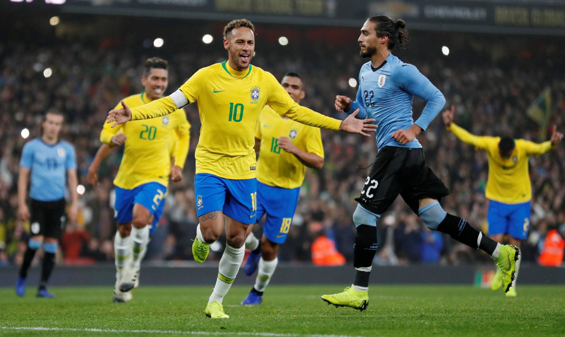 Neymar marca e Brasil derrota o Uruguai