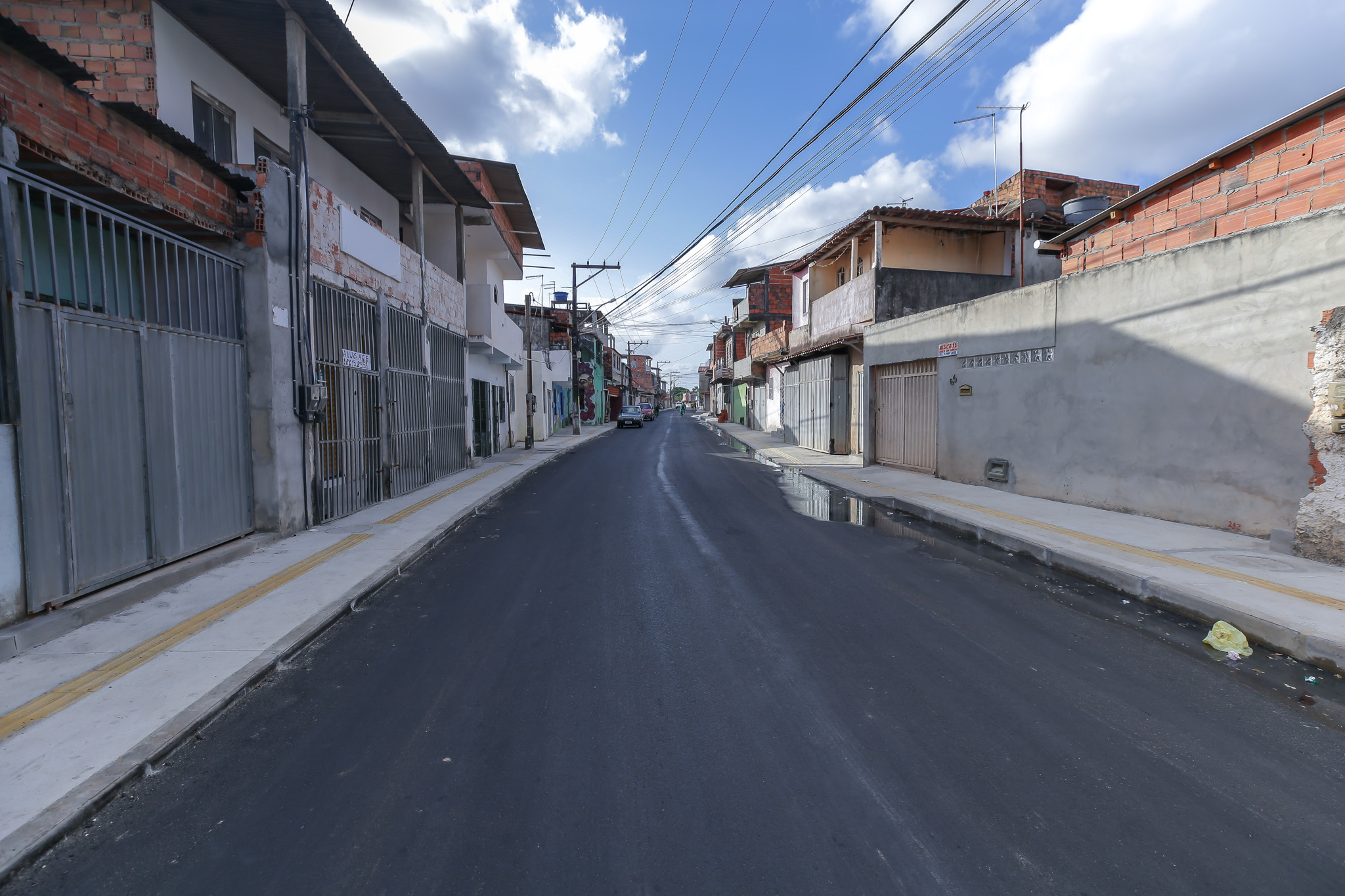 Rua Maria Meire ganha novo asfalto