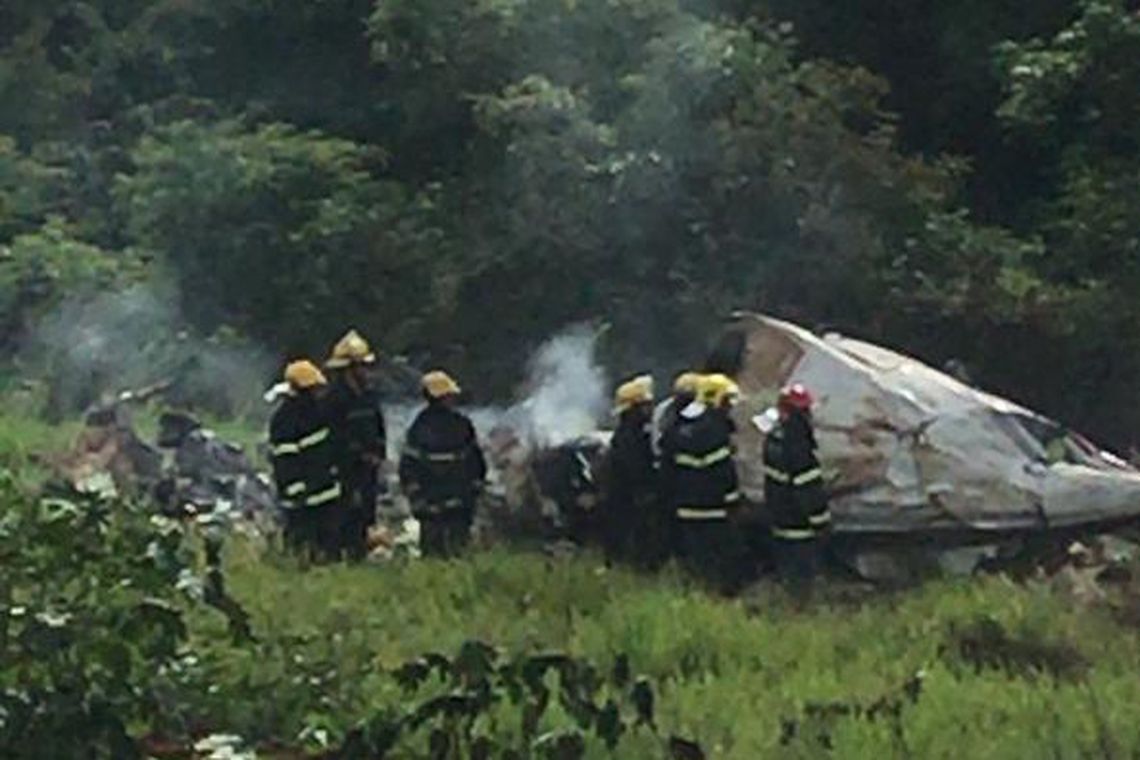 Queda de avião em Minas Gerais mata quatro pessoas