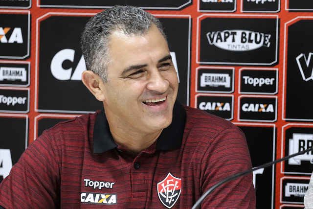 Marcelo Chamusca assina com o Vitória até 30 de novembro