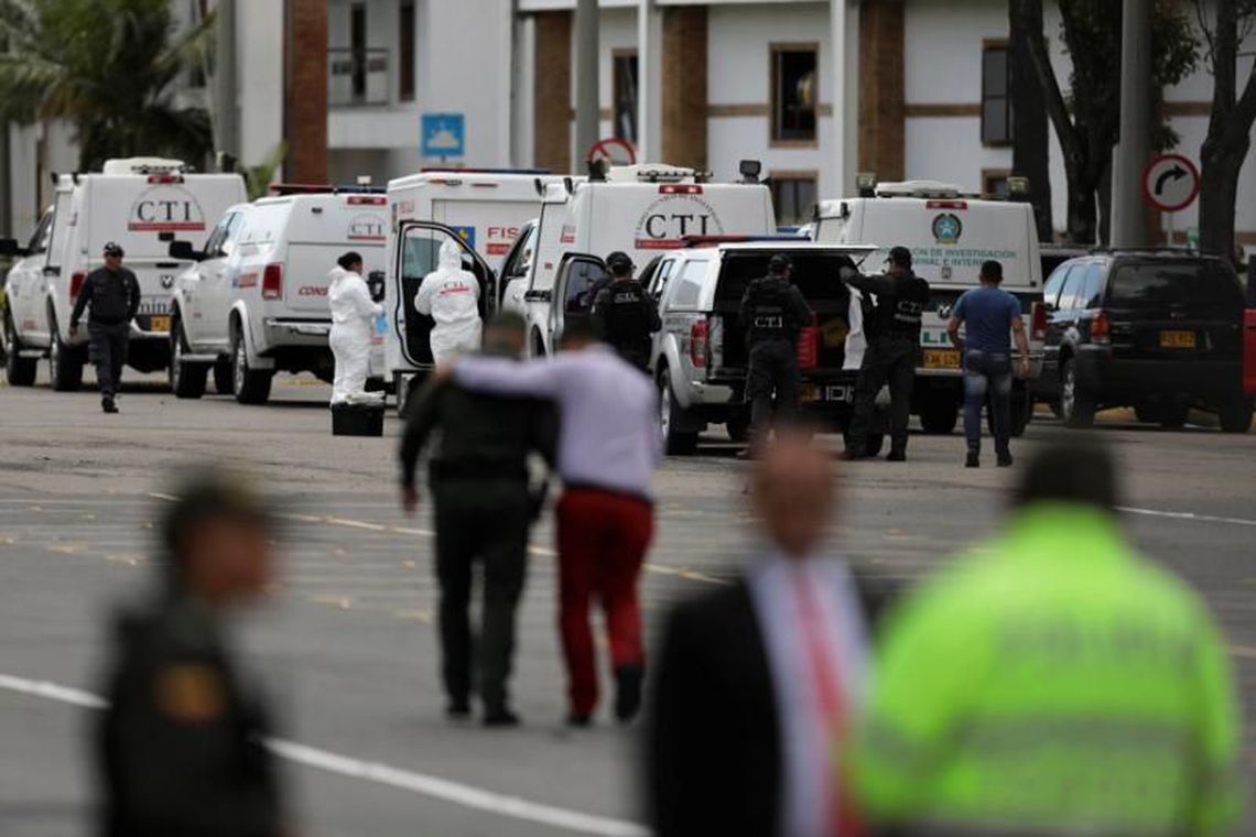 Explosão de carro em Bogotá mata 21