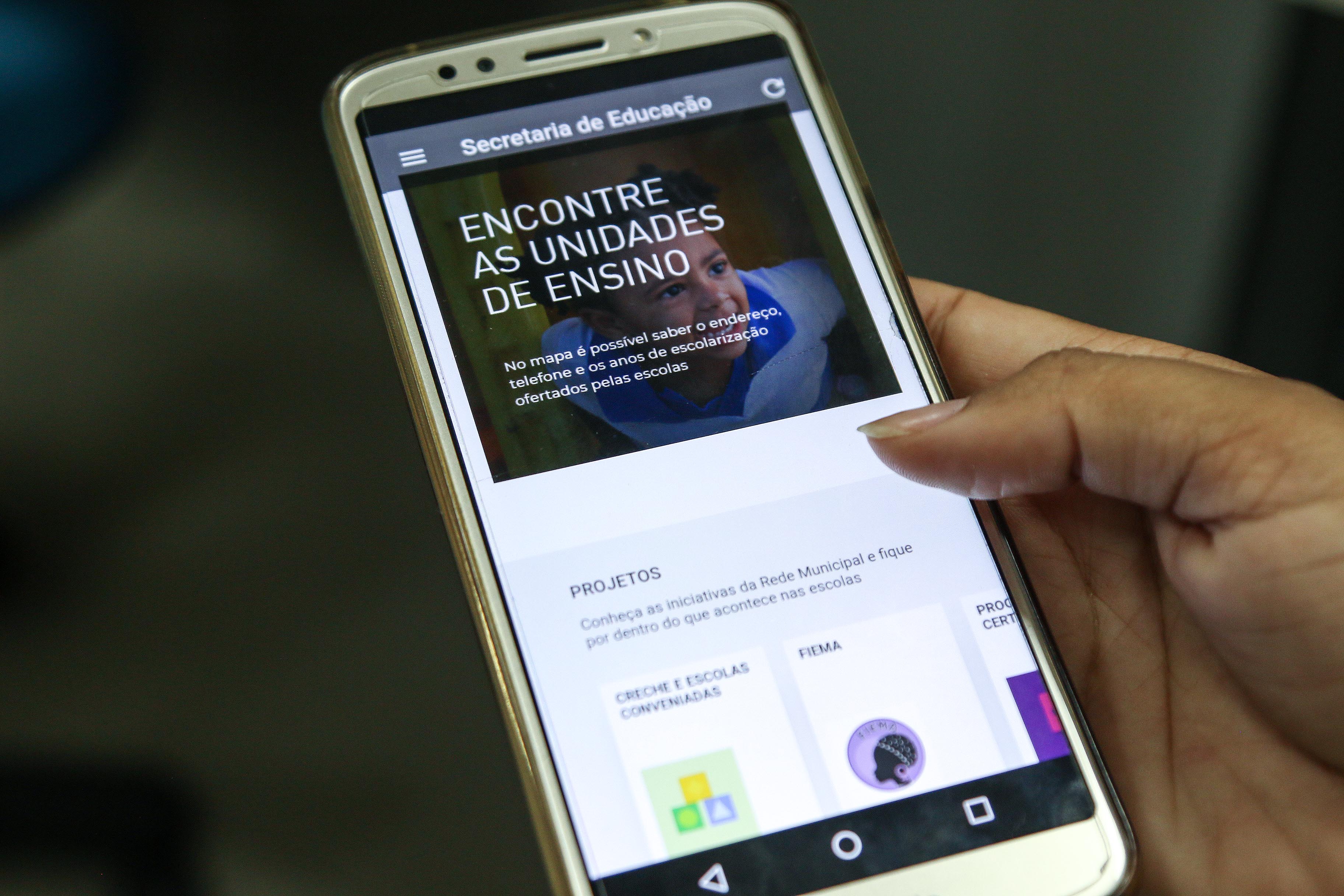 Prefeitura lança aplicativo Educação Salvador