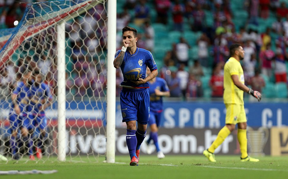 Fernandão e Gilberto marcam na goleada do Bahia contra o Salgueiro