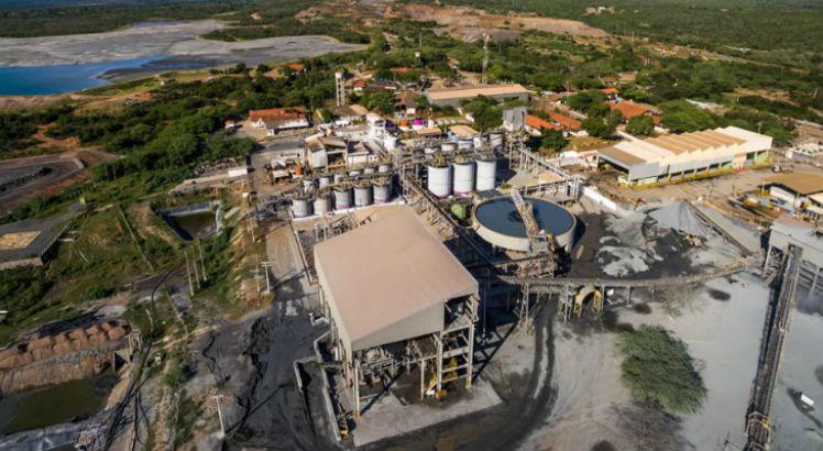 Explosão de mina de ouro deixa pelo menos dois mortos no interior da Bahia