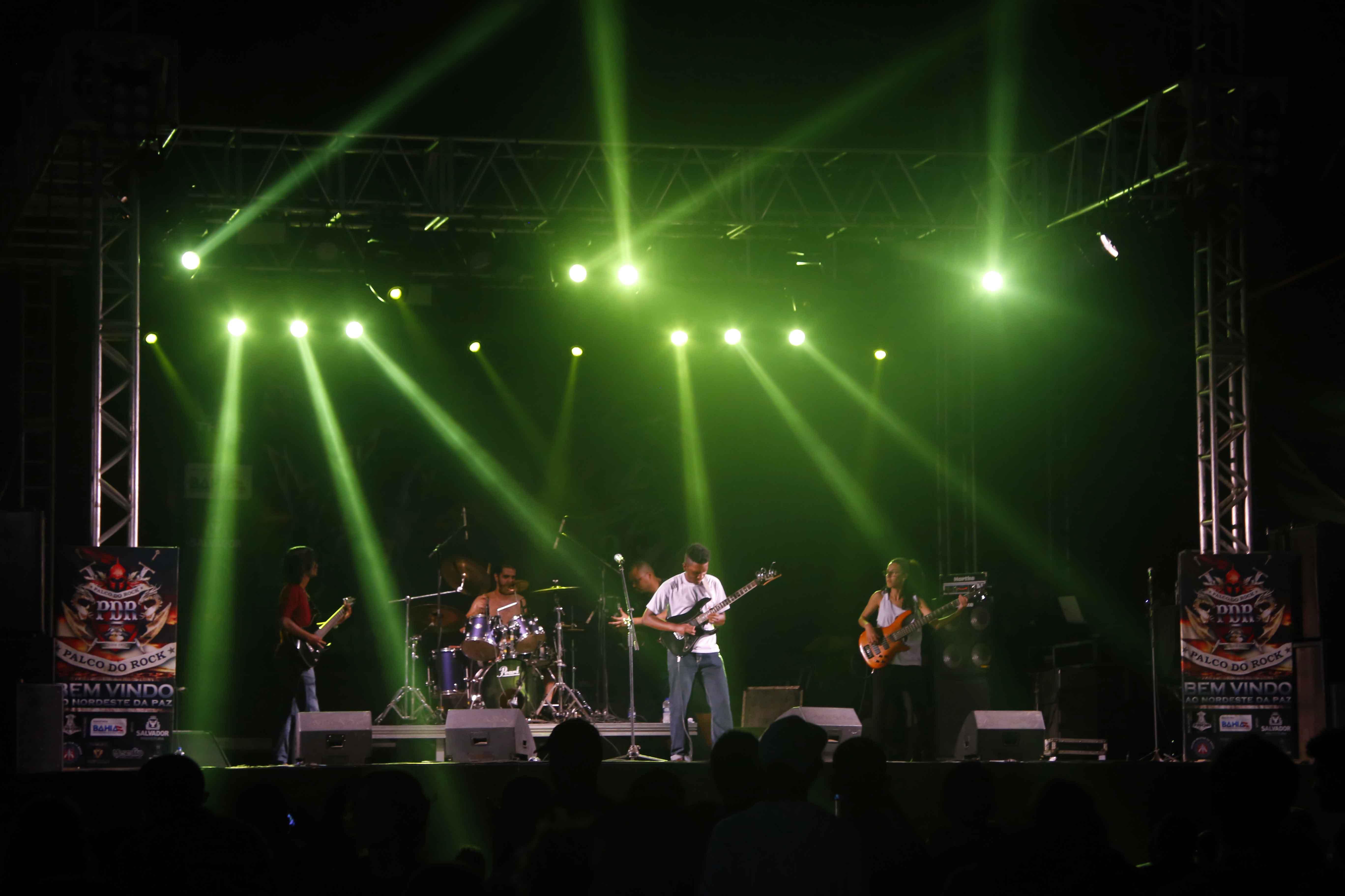 Dez bandas comandam a festa no Palco do Rock