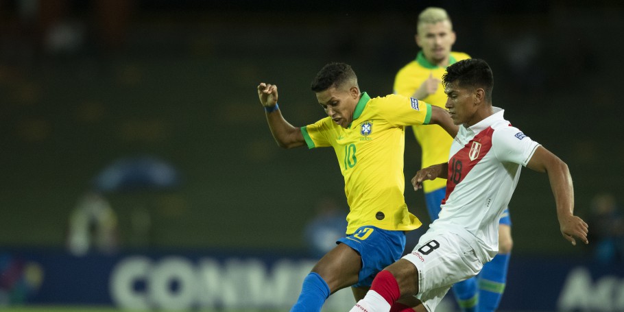 Brasil sofre, mas vence o Peru na estreia do Pré-Olímpico