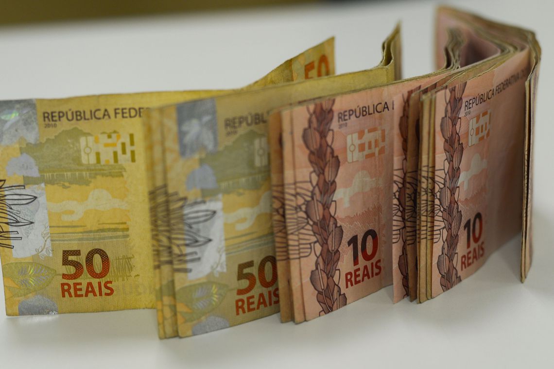 Salário mínimo a partir de hoje passa para R$ 1.039
