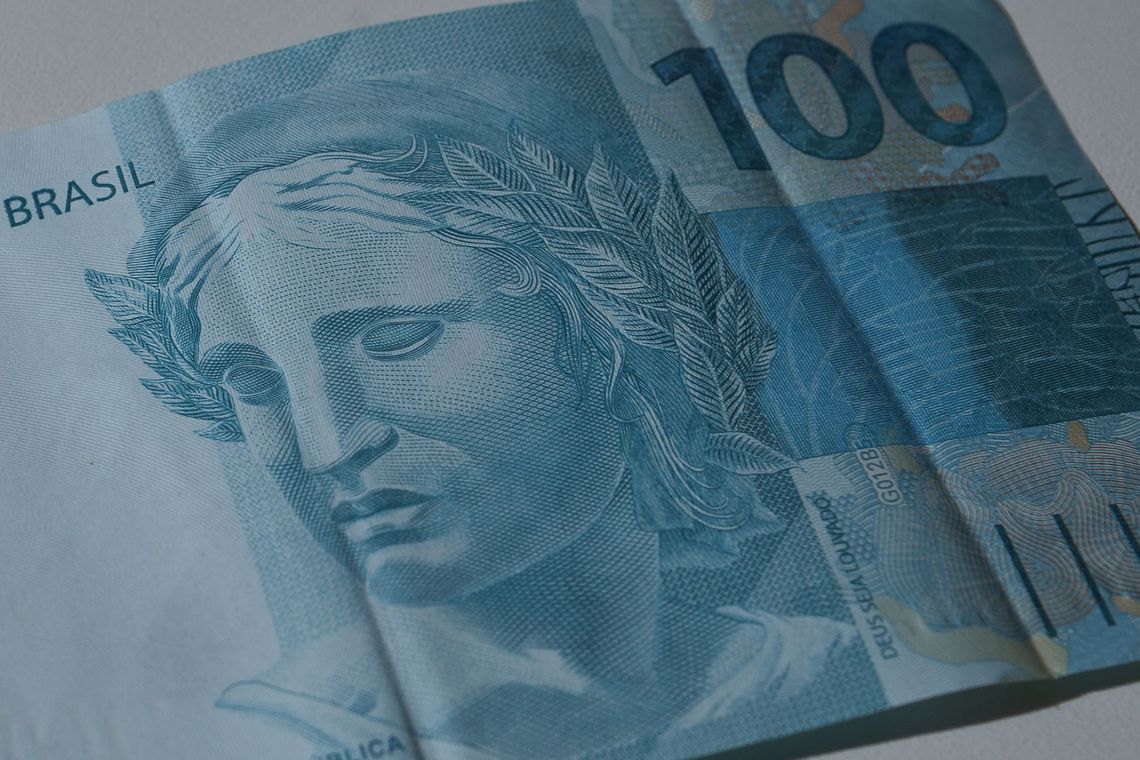 Salário mínimo aumenta para R$ 1.045 em 1º de fevereiro
