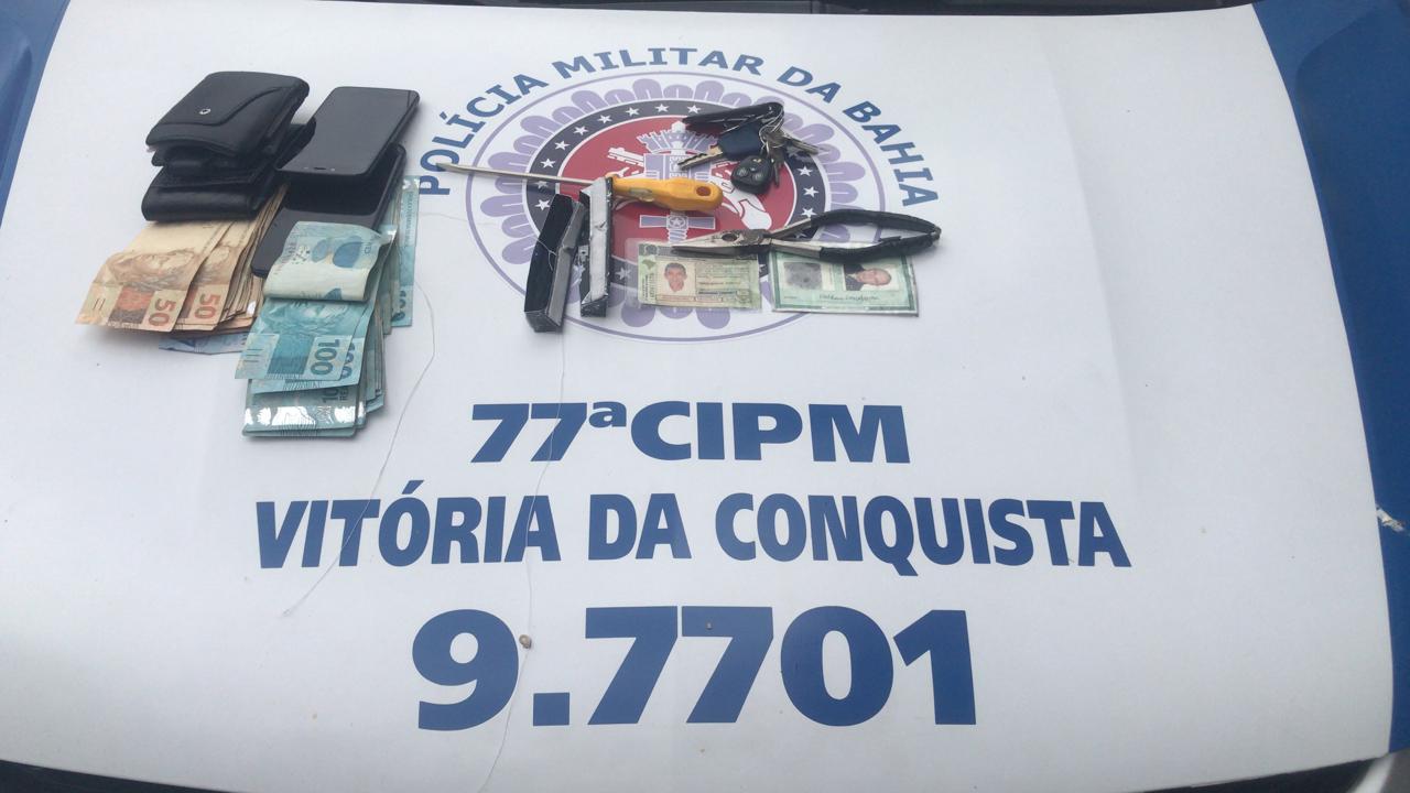 PM prende cearenses que furtaram R$ 8 mil de banco em Vitória da Conquista