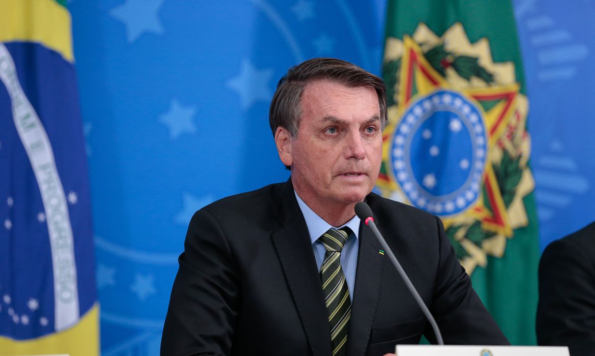 Bolsonaro anuncia medidas econômicas contra o Covid-19