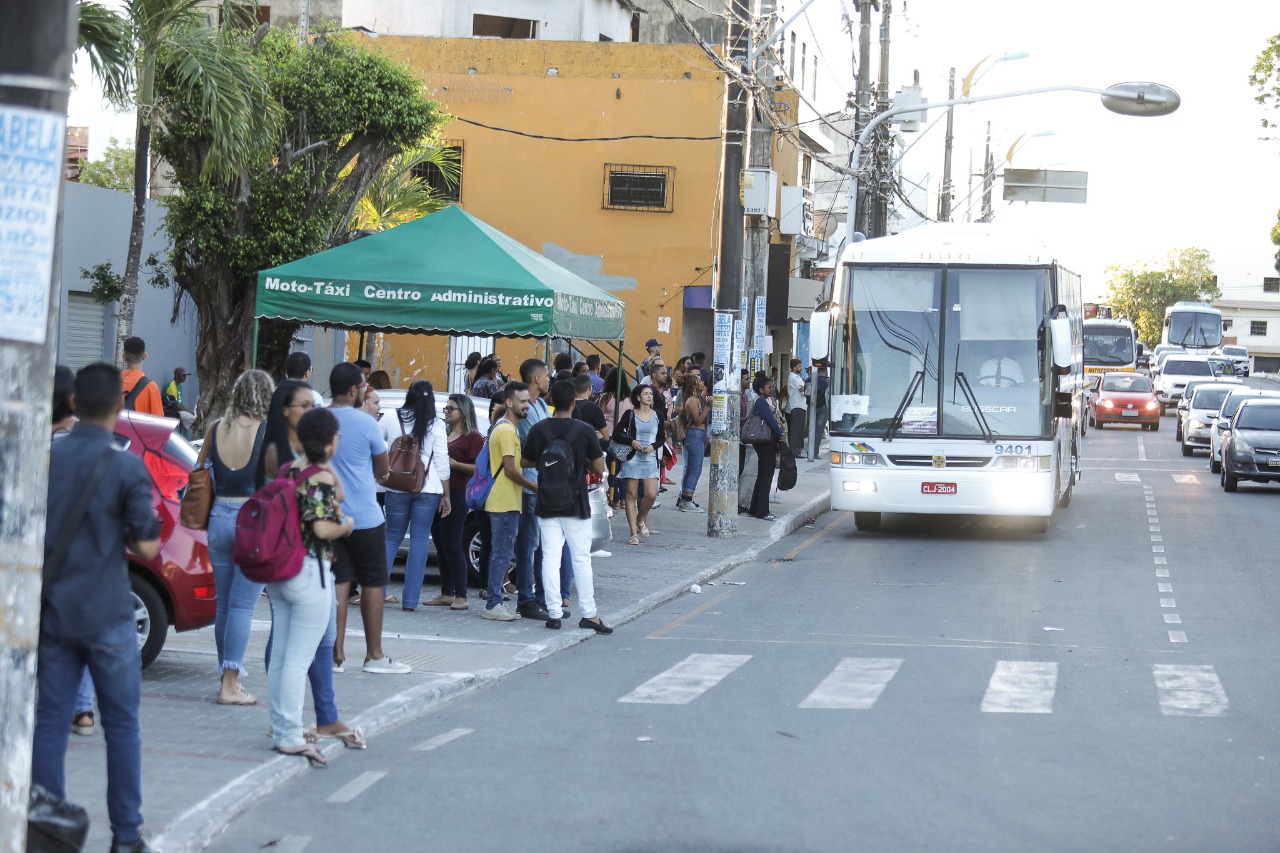 Prefeitura inicia recadastramento para o transporte universitário