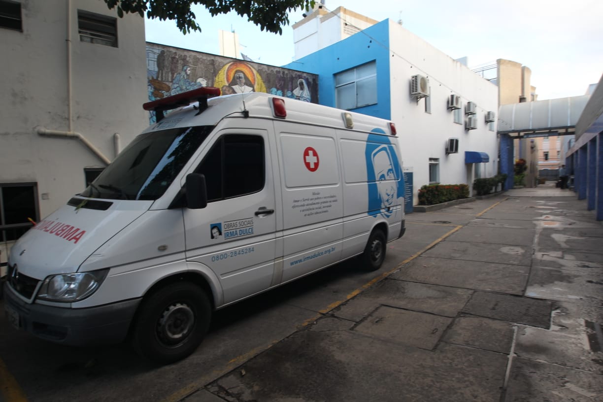 Sesab transfere pacientes contaminados do Hospital Santo Antônio