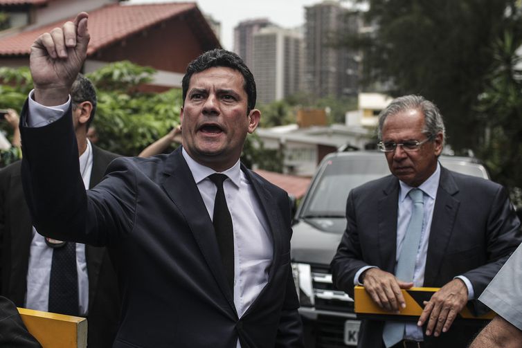 Moro pede demissão e faz acusações a Bolsonaro