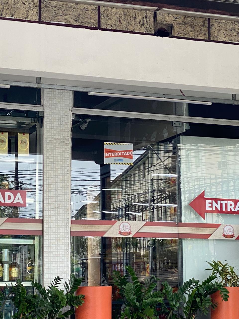 Prefeitura interdita loja da Perini na Pituba