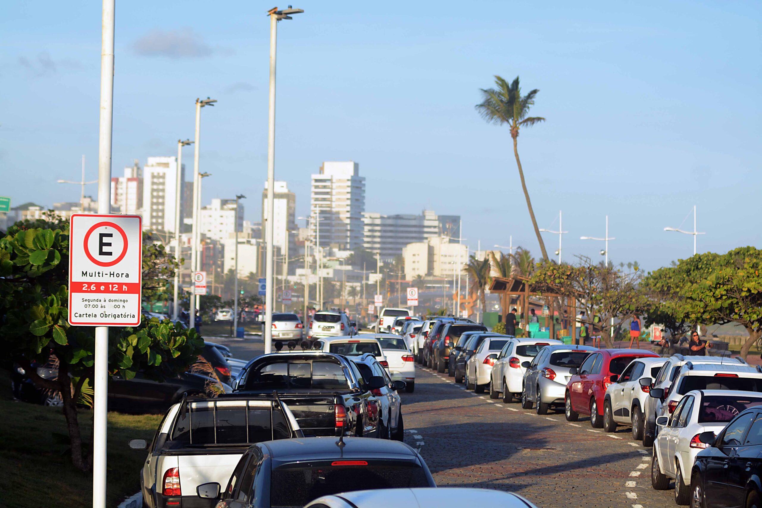 Praia do Flamengo ganha 99 vagas de estacionamento rotativo