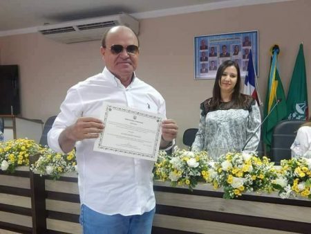 Covid-19 mata ex-prefeito e vereador de Ubatã