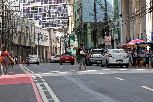 Governo entrega requalificação da rua Chile