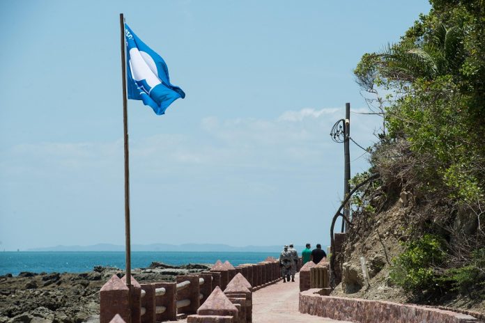 Salvador inicia processo para obter Bandeira Azul em três praias