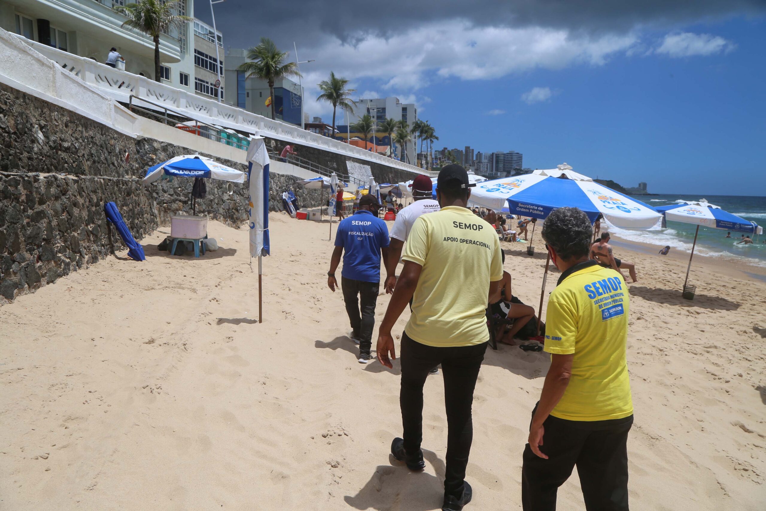 Prefeitura intensifica fiscalização em praias da Barra