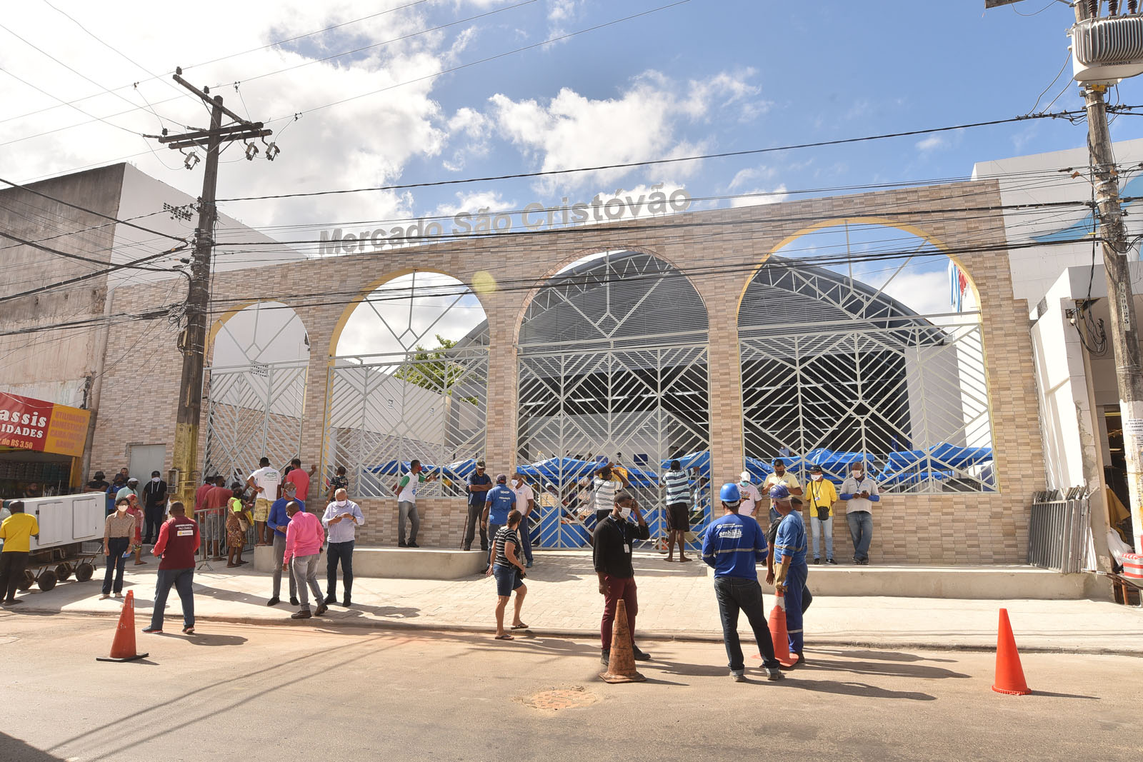 Prefeitura entrega mercado em São Cristóvão