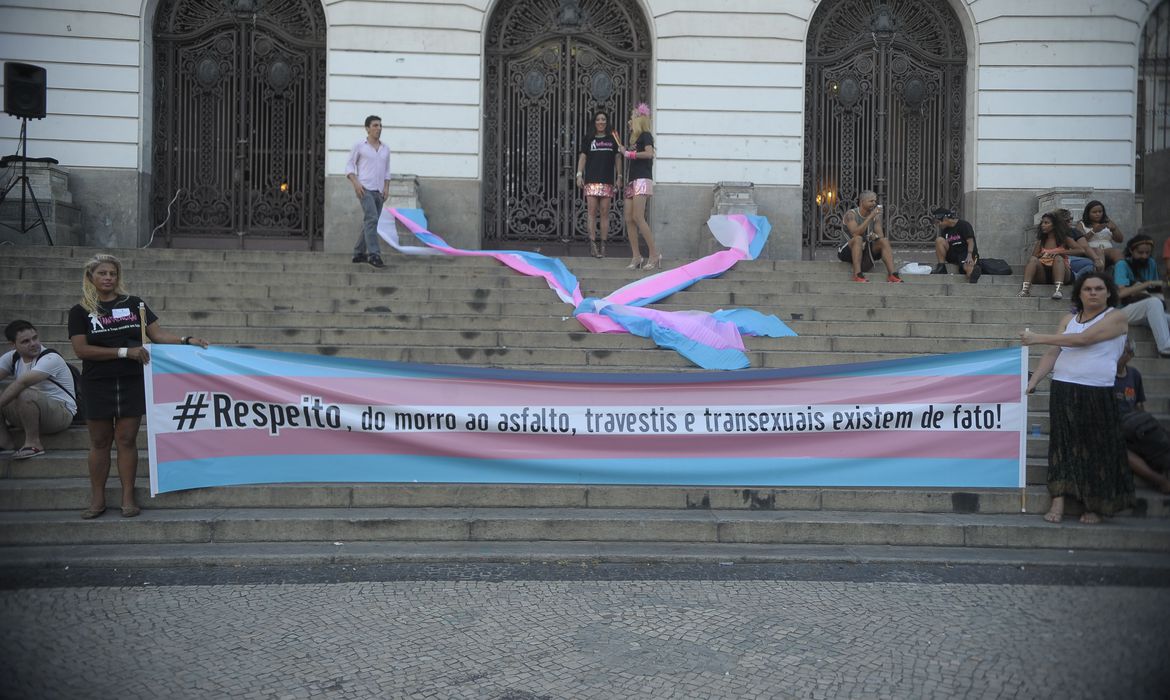 Brasil registrou 175 assassinatos de transexuais no ano passado