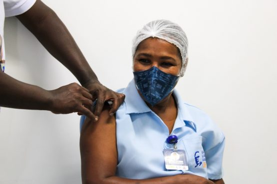 Mais de 19 mil baianos já tomaram a vacina contra a Covid-19