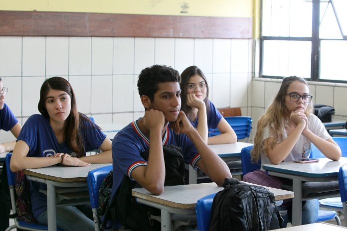 Decreto que proíbe aulas presenciais na Bahia é prorrogado até 14 de março