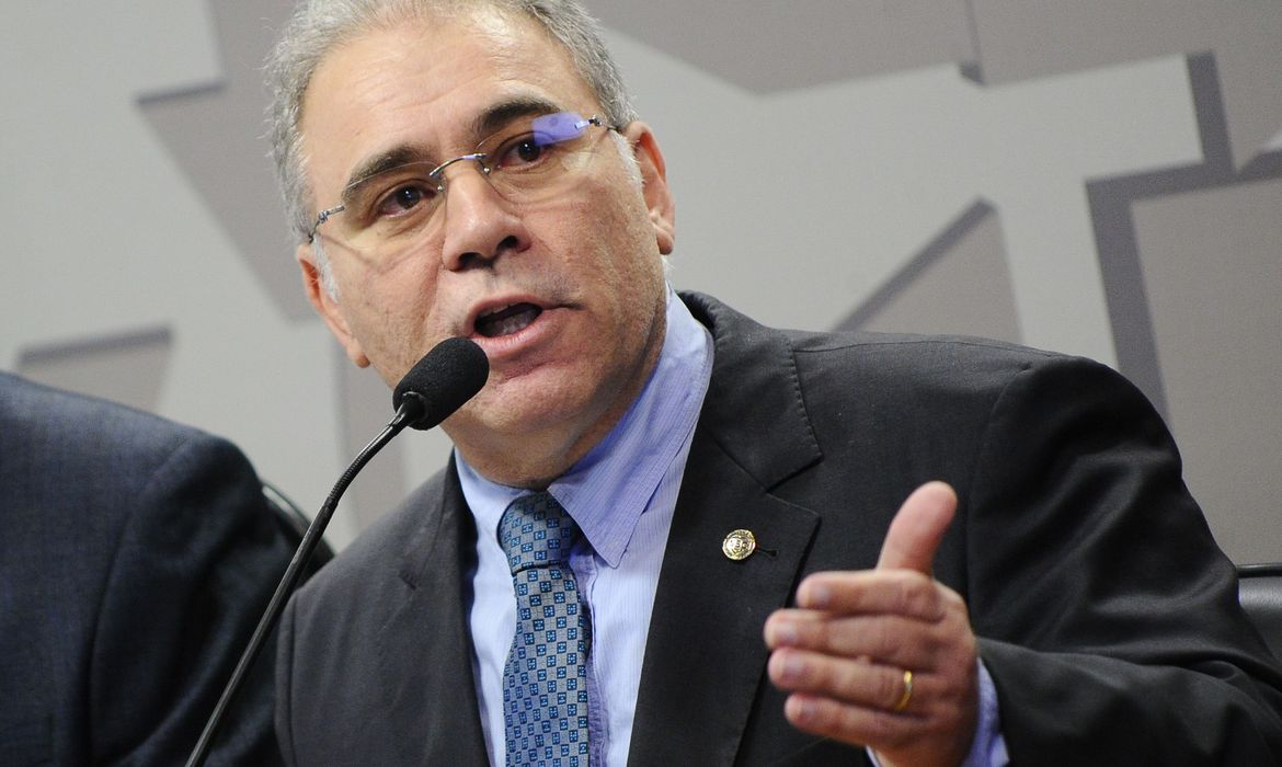 Novo ministro diz que Bolsonaro define política da saúde