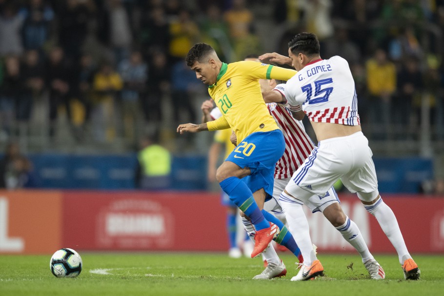 Líder, Brasil enfrenta Paraguai em jogo que vale marca histórica pelas Eliminatórias