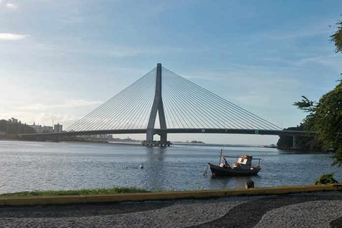 Ponte Jorge Amado vira cartão-postal em Ilhéus