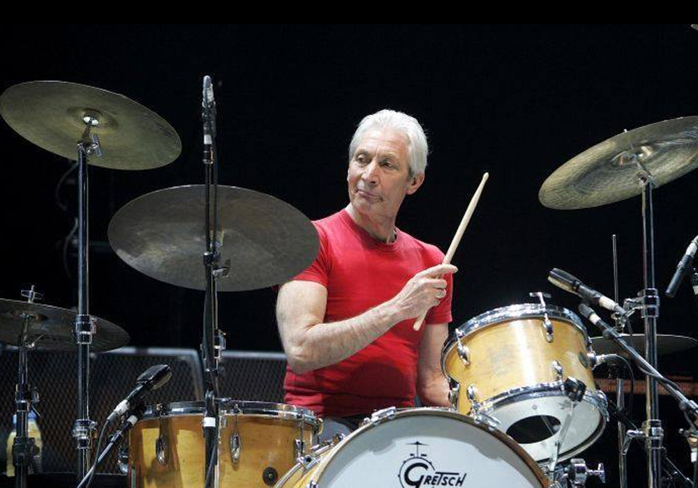 Charlie Watts, bateirista do Rolling Stones, morre aos 80