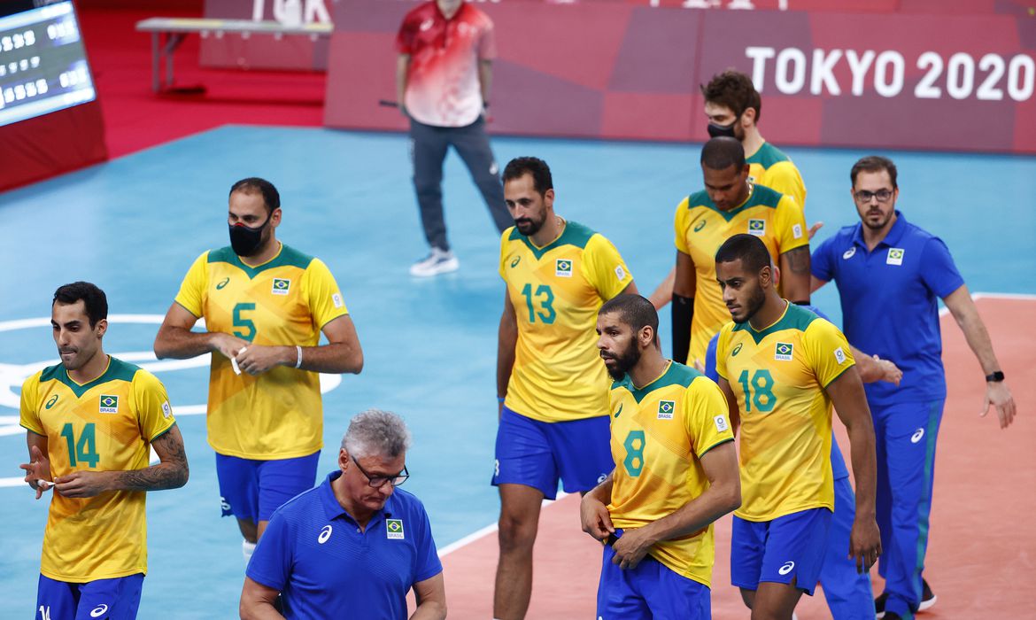 Brasil perde para a Rússia e se despede da briga pelo ouro no vôlei