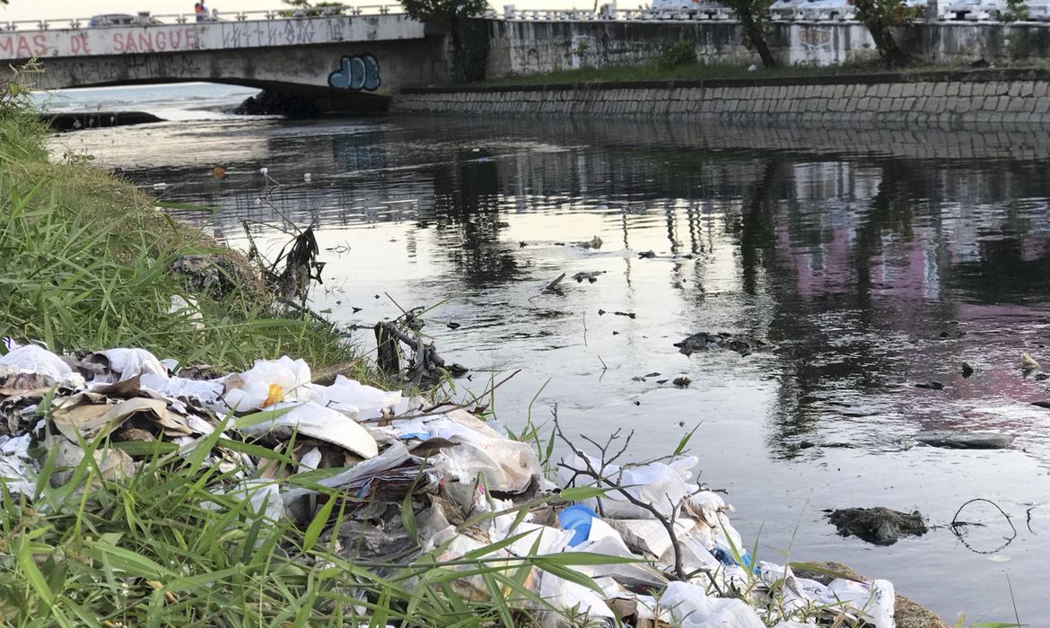 Falta de saneamento básico provocou mais de 273 mil internações em 2019