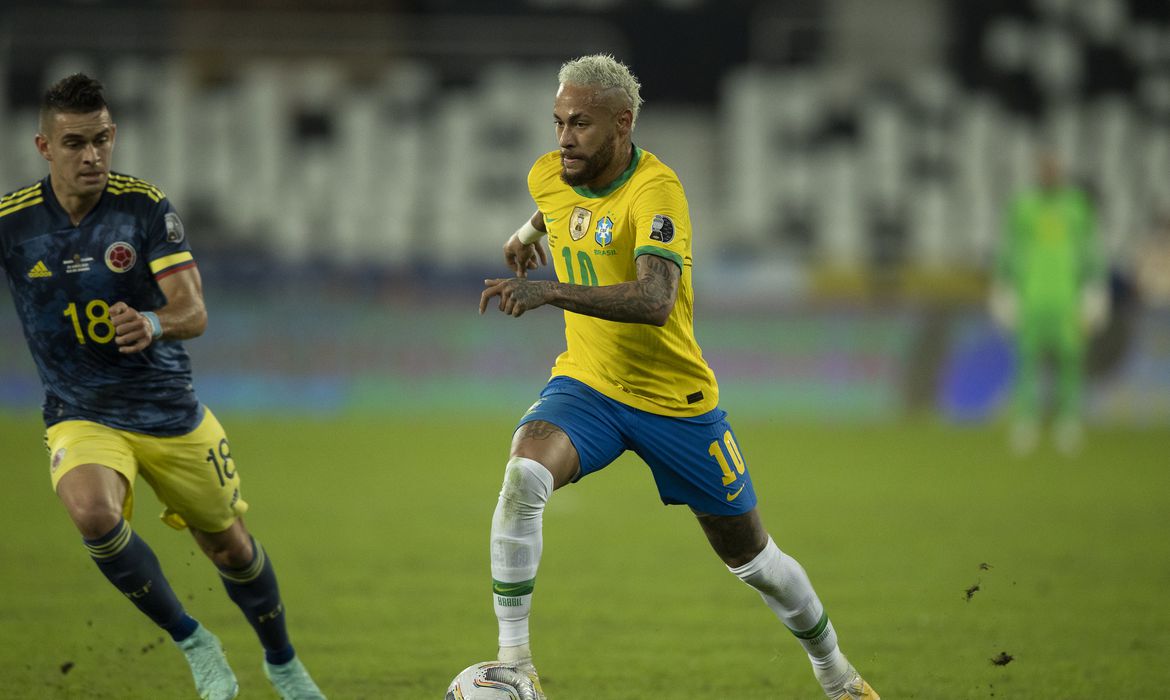 Neymar sente coxa esquerda e desfalca o Brasil contra Argentina