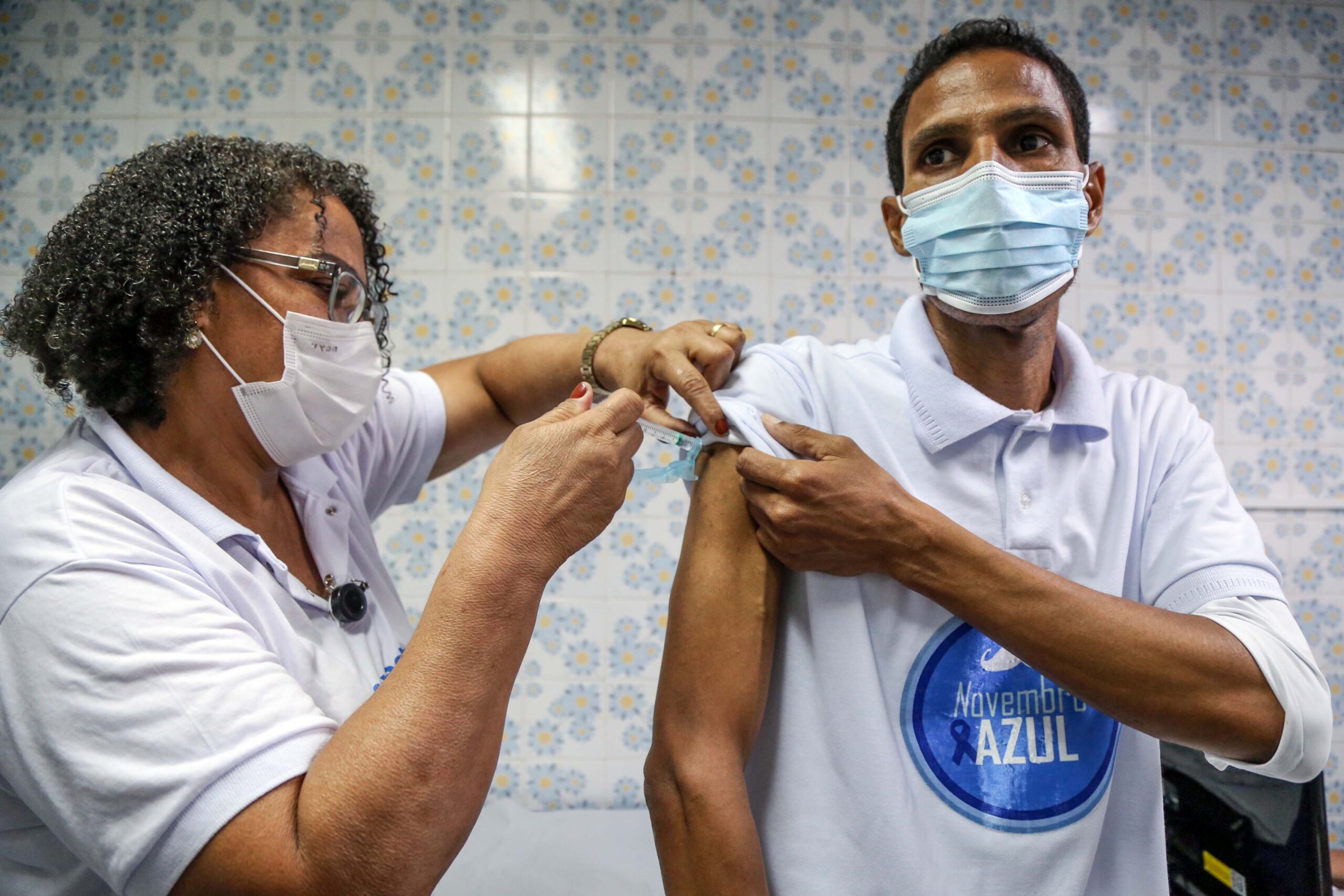 Vacinação contra a gripe prossegue em 25 postos nesta sexta-feira (11)