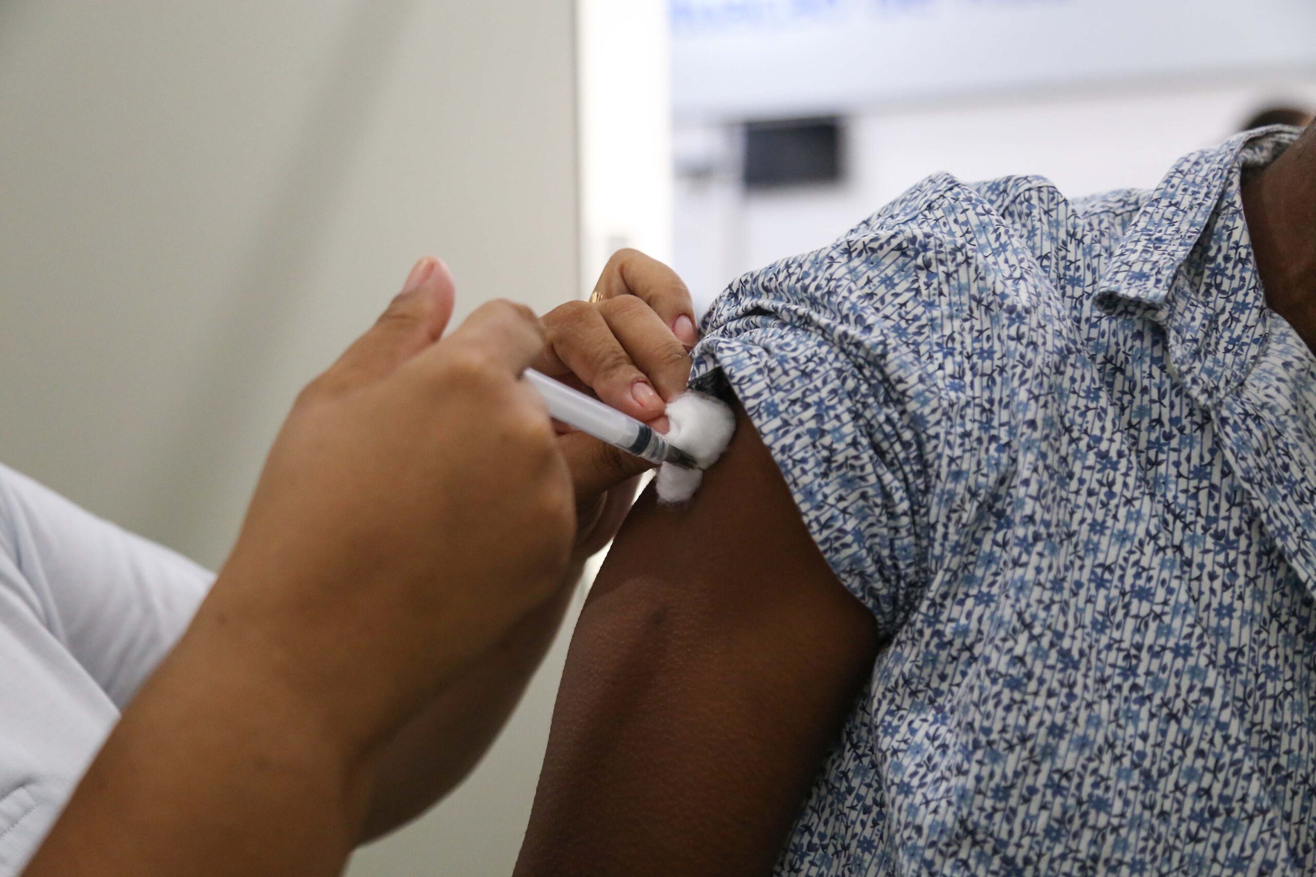 Vacina contra gripe prossegue em Salvador nesta quarta (19)