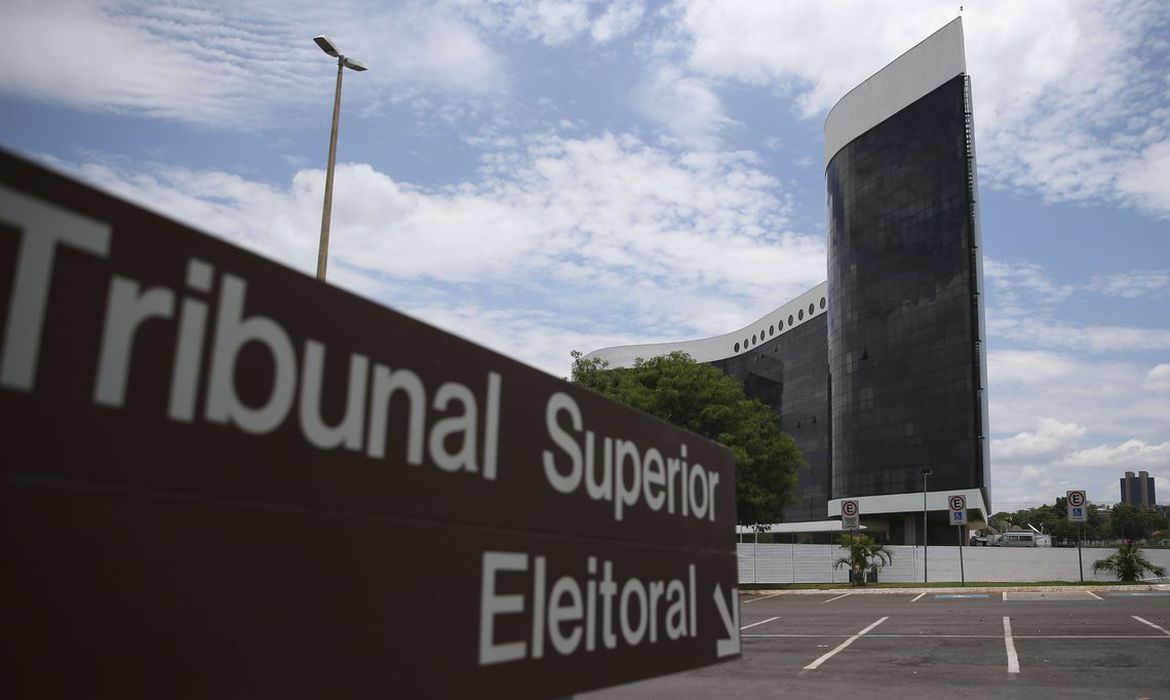 TSE regulamenta propaganda eleitoral no Brasil