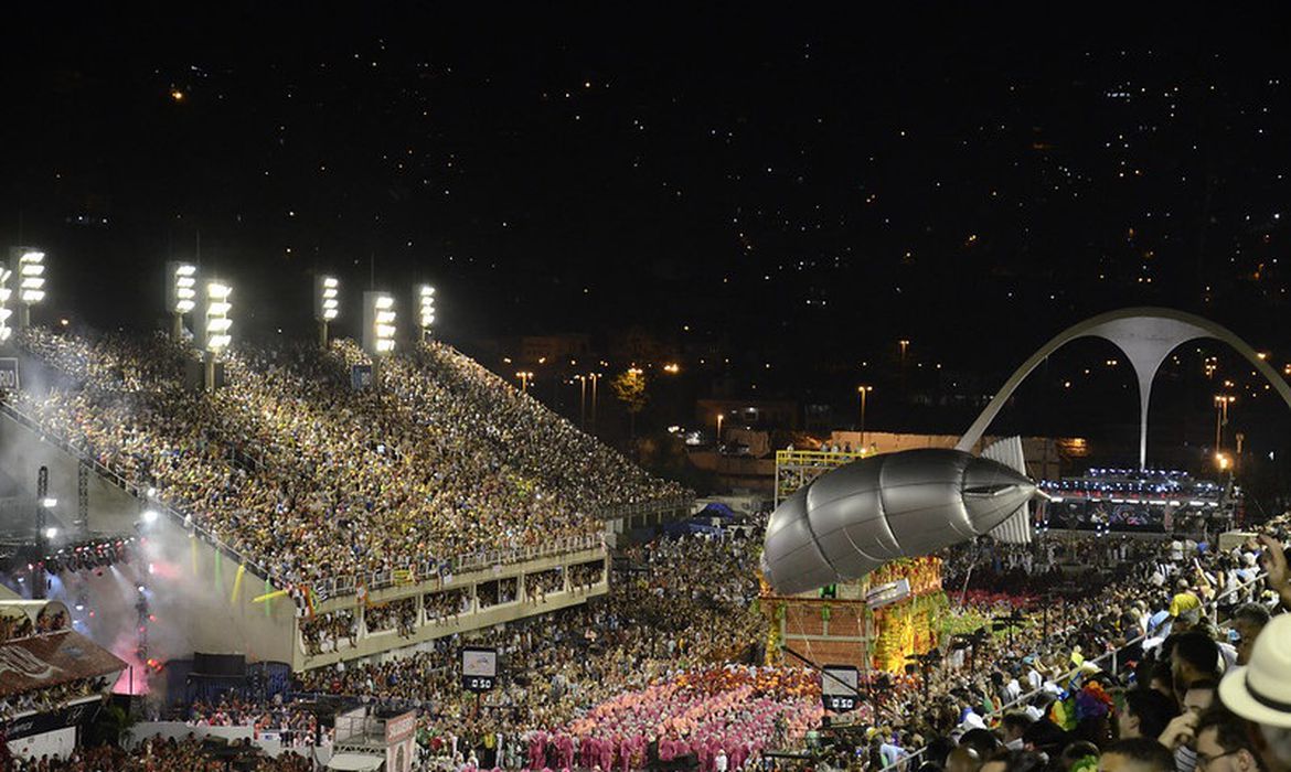 Rio confirma Carnaval em abril com desfiles das escolas do Grupo Especial