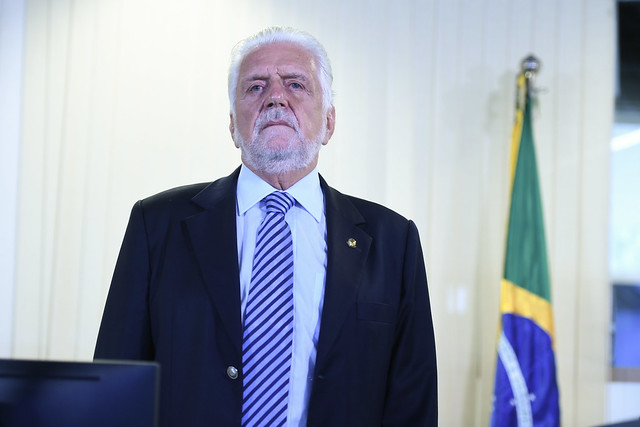 Rui fica no governo e PT não abre mão de ter candidato ao governo da Bahia