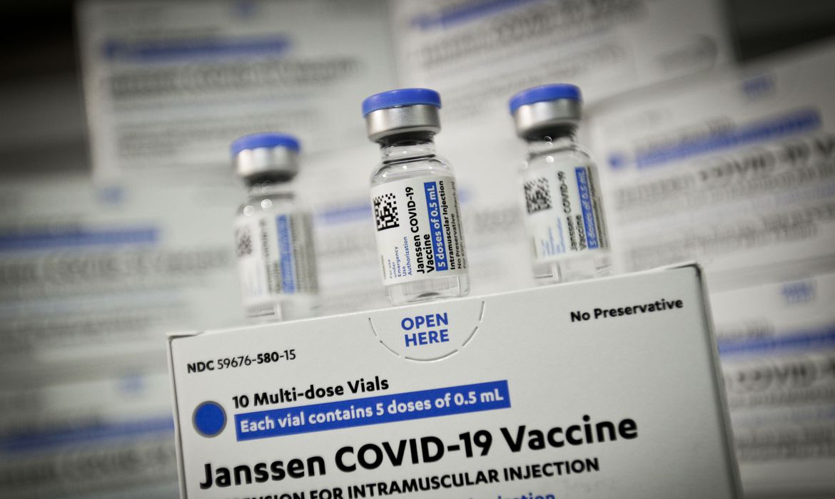 Vacina da Janssen recebe registro definitivo da Anvisa