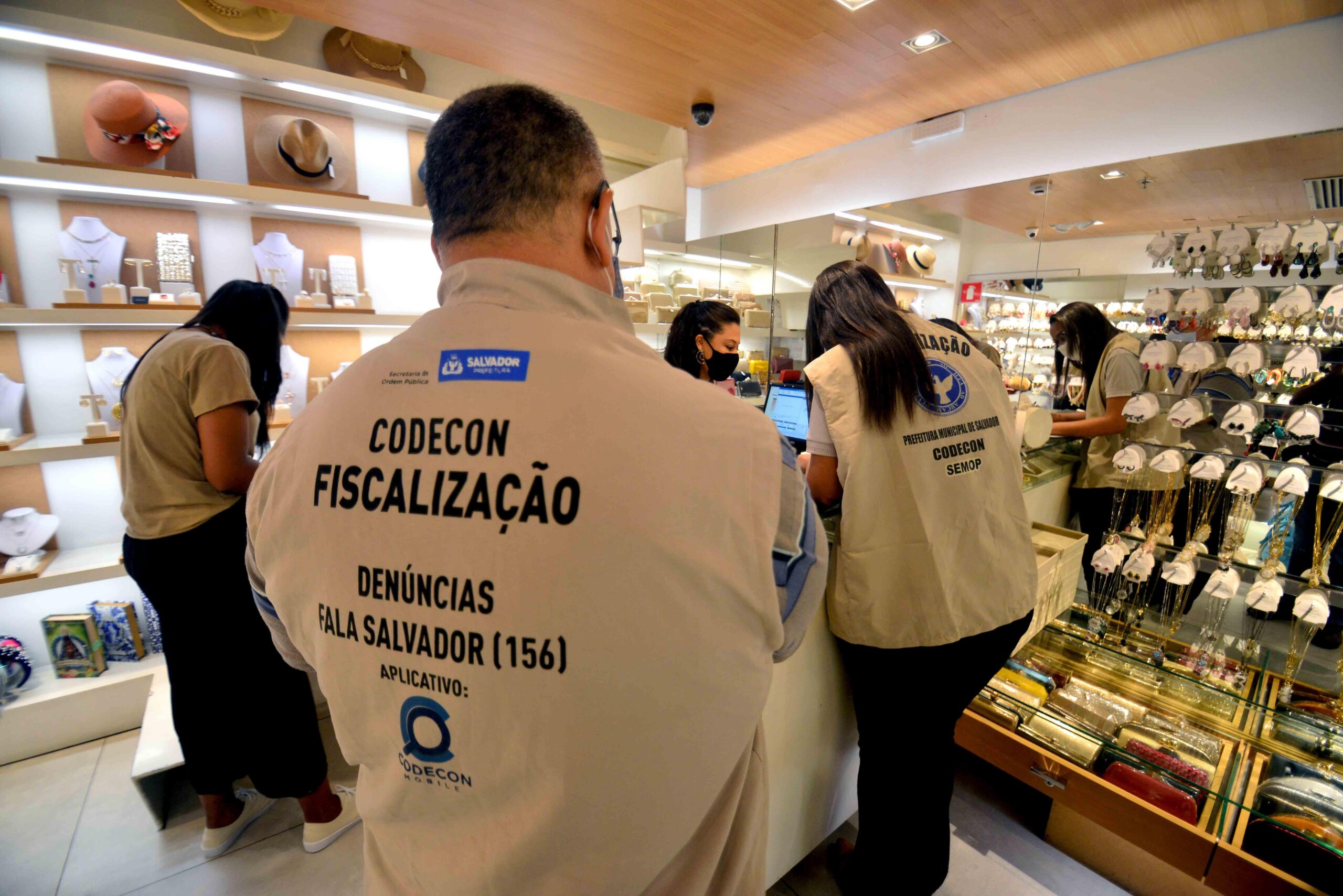 Codecon faz Operação Dia dos Namorados no comércio de Salvador