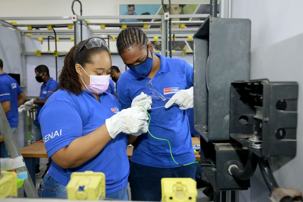 Bahia precisa qualificar 350 mil trabalhadores até 2025