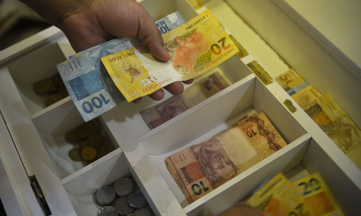 Prejuízos com fraudes no Brasil somaram R$ 336,8 bi em 2021